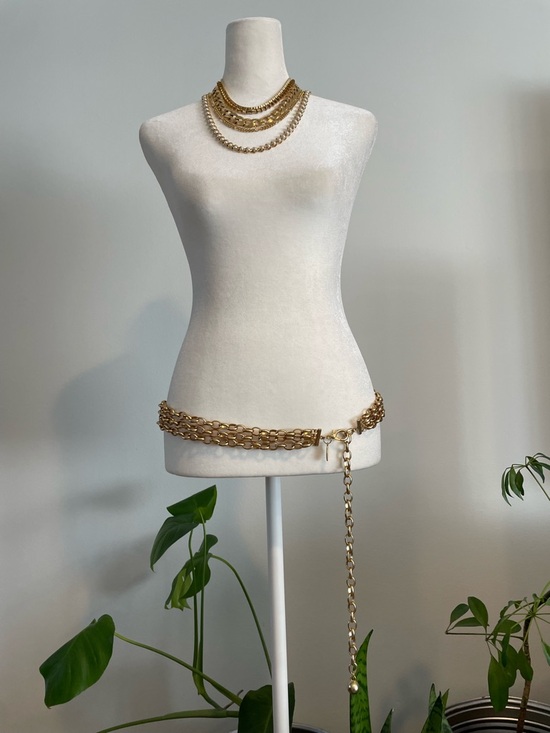 Vintage 80s/90s Cara Couture N.Y. gold tone chunky triple chain link belt main image 6